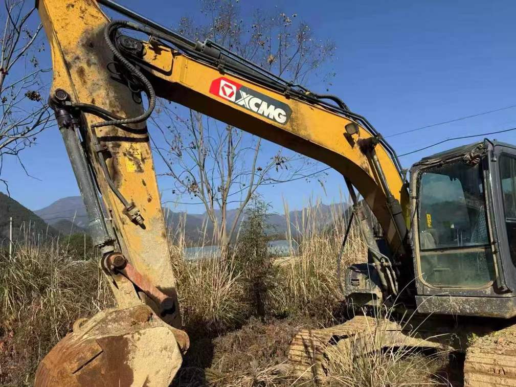 Used XCMG XE135D Excavator 2021 Model / 7