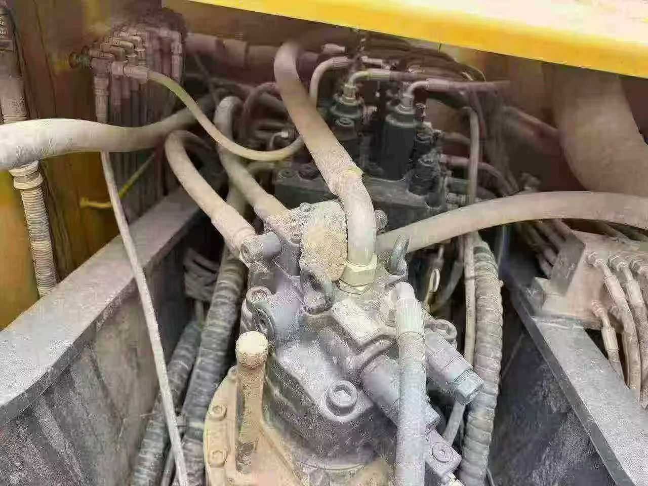 Used XCMG LW200 Excavator 2022 Model / 8