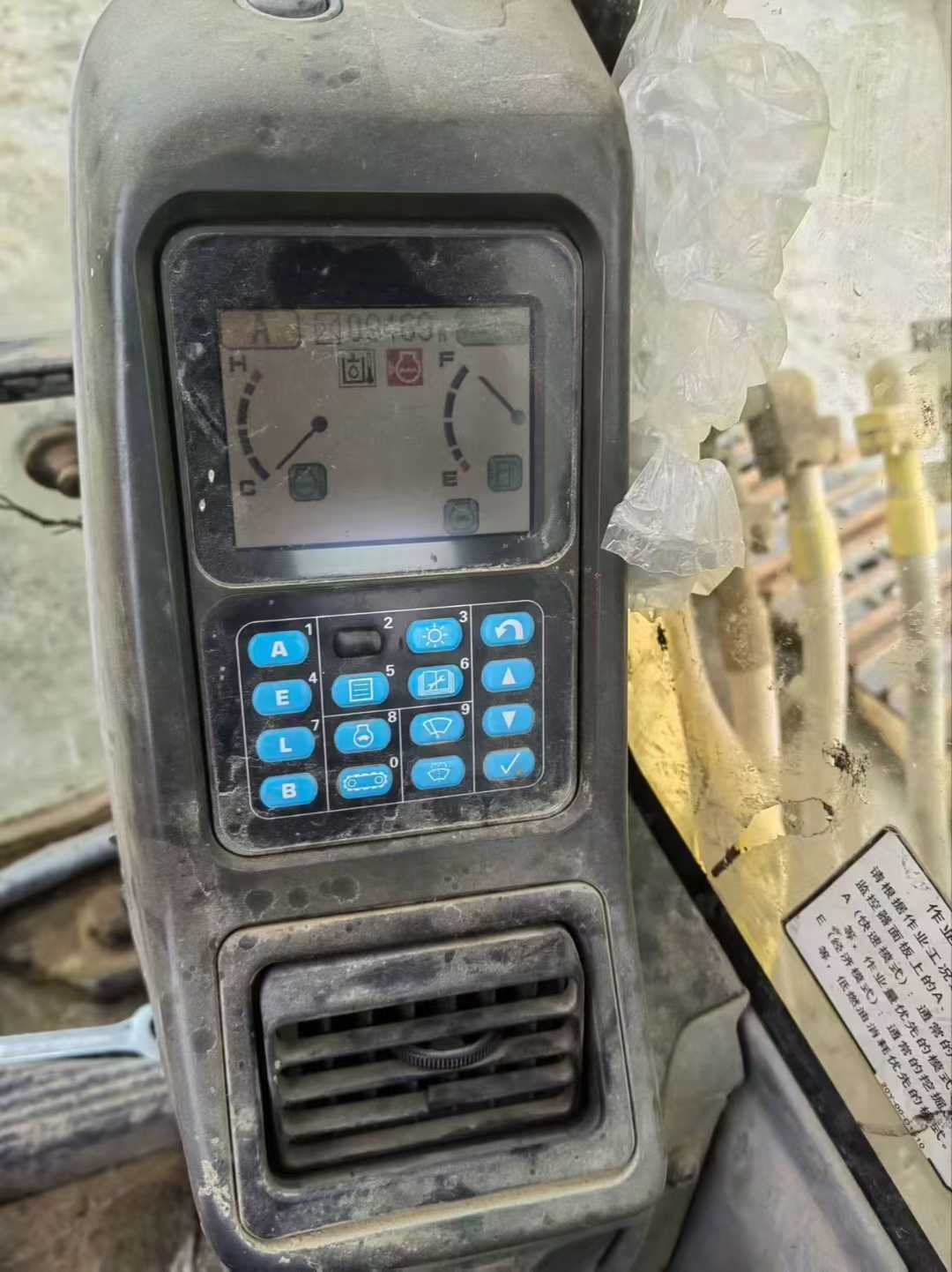 Used Komatsu PC60 Excavator 2016 Model / 3