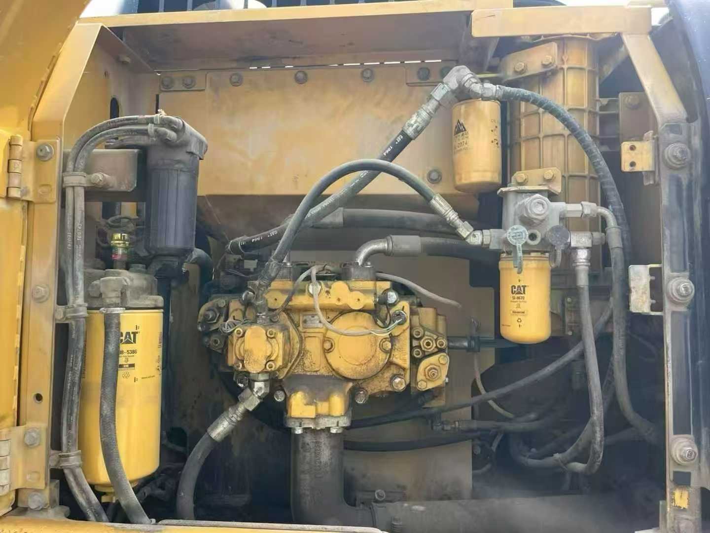 Used Caterpillar 320D Excavator 2016 Model / 2