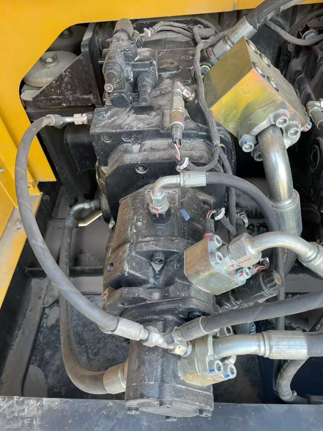 Used Sany SY980H Excavator 2016 Model / 8