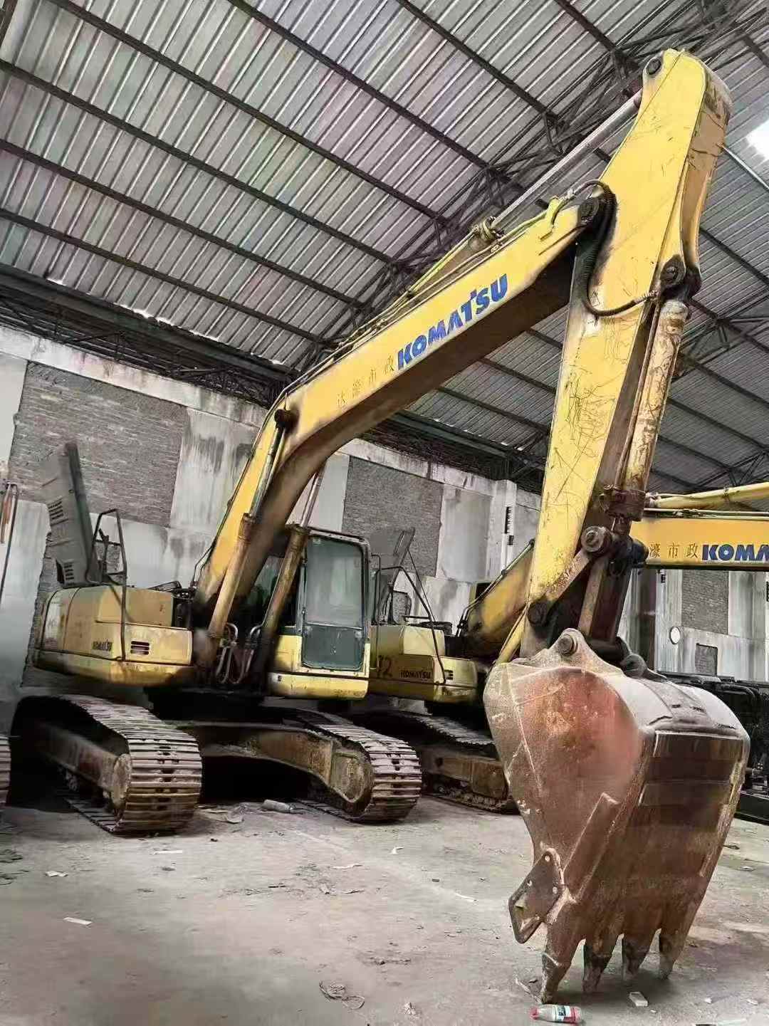 Used Komatsu PW220-7 Excavator 2016 Model / 4