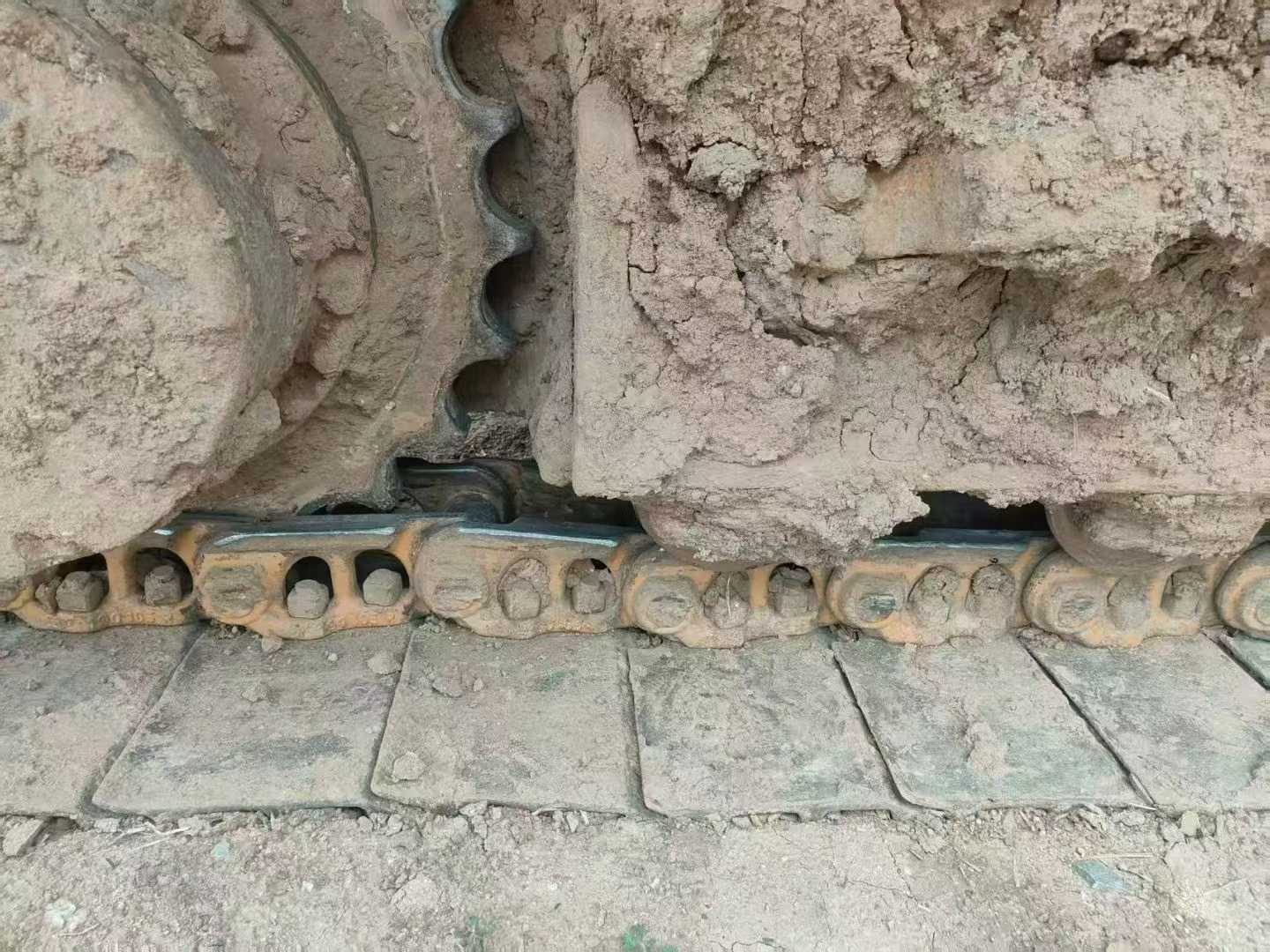 Used Hitachi ZX210H Excavator 2013 Model / 9