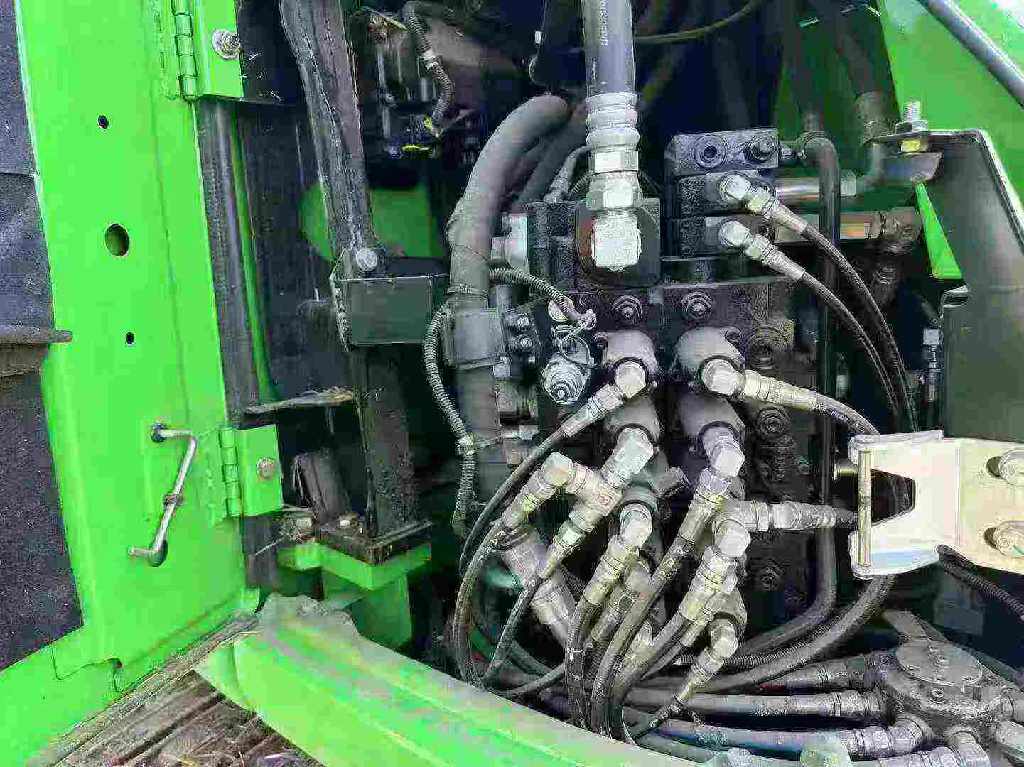 Used Kobelco SK135 Excavator 2016 Model / 7