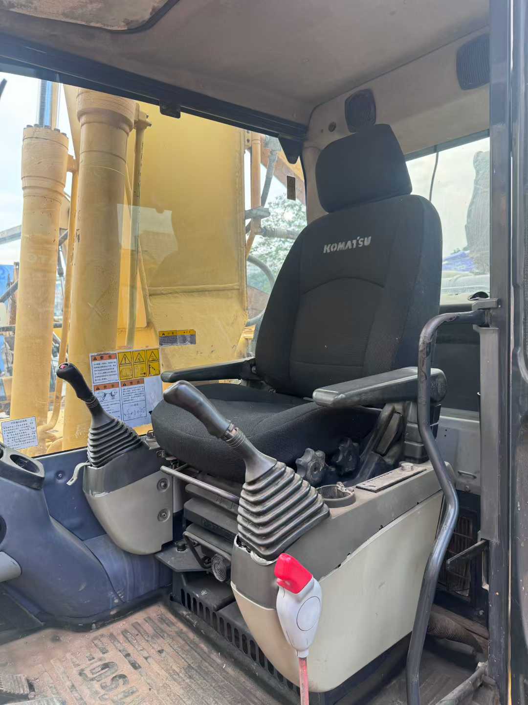 Used Komatsu PC200-8 Excavator 2016 Model / 6
