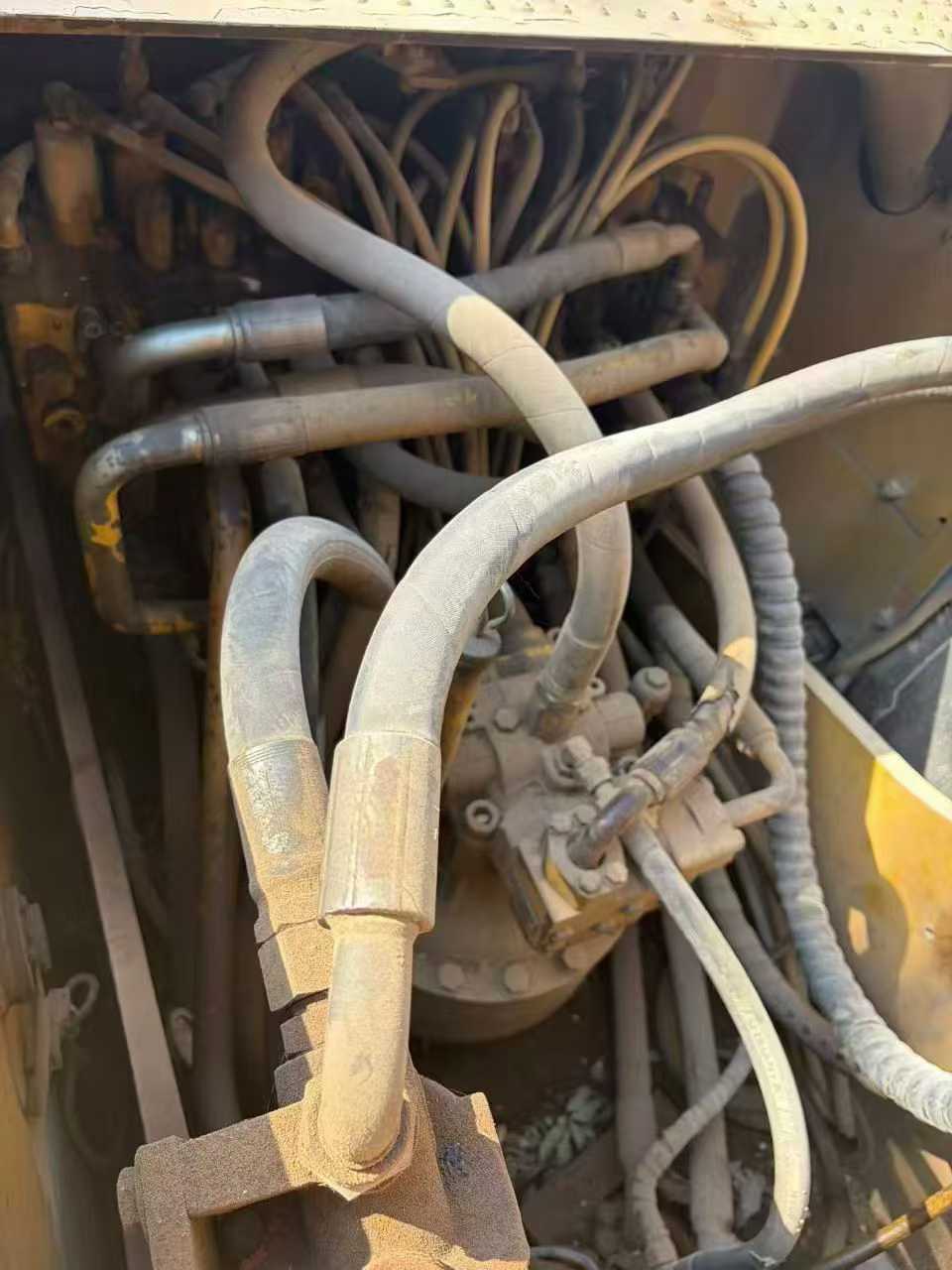 Used Caterpillar 323 Excavator 2013 Model / 3