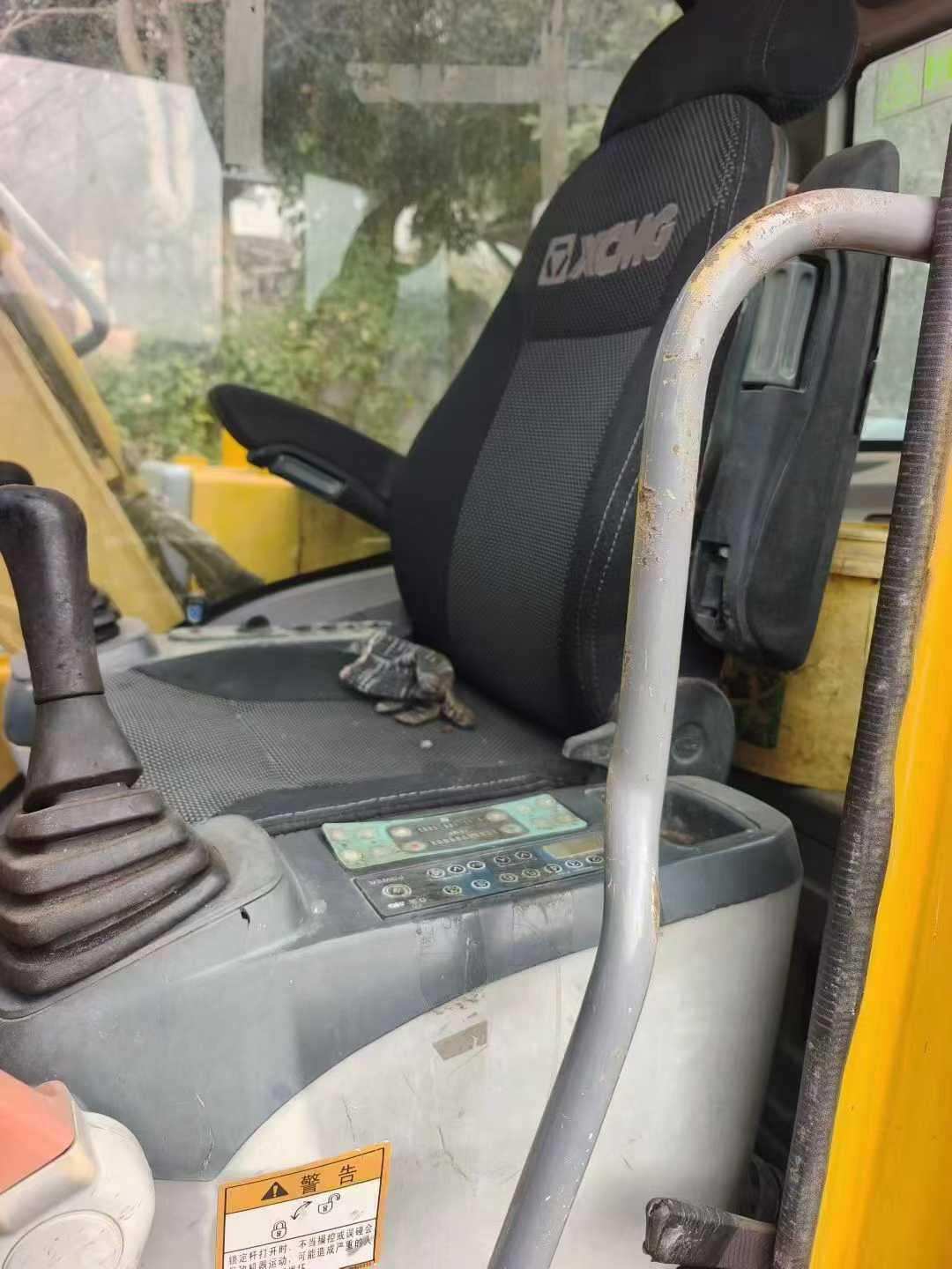 Used XCMG XE150 Excavator 2013 Model / 4