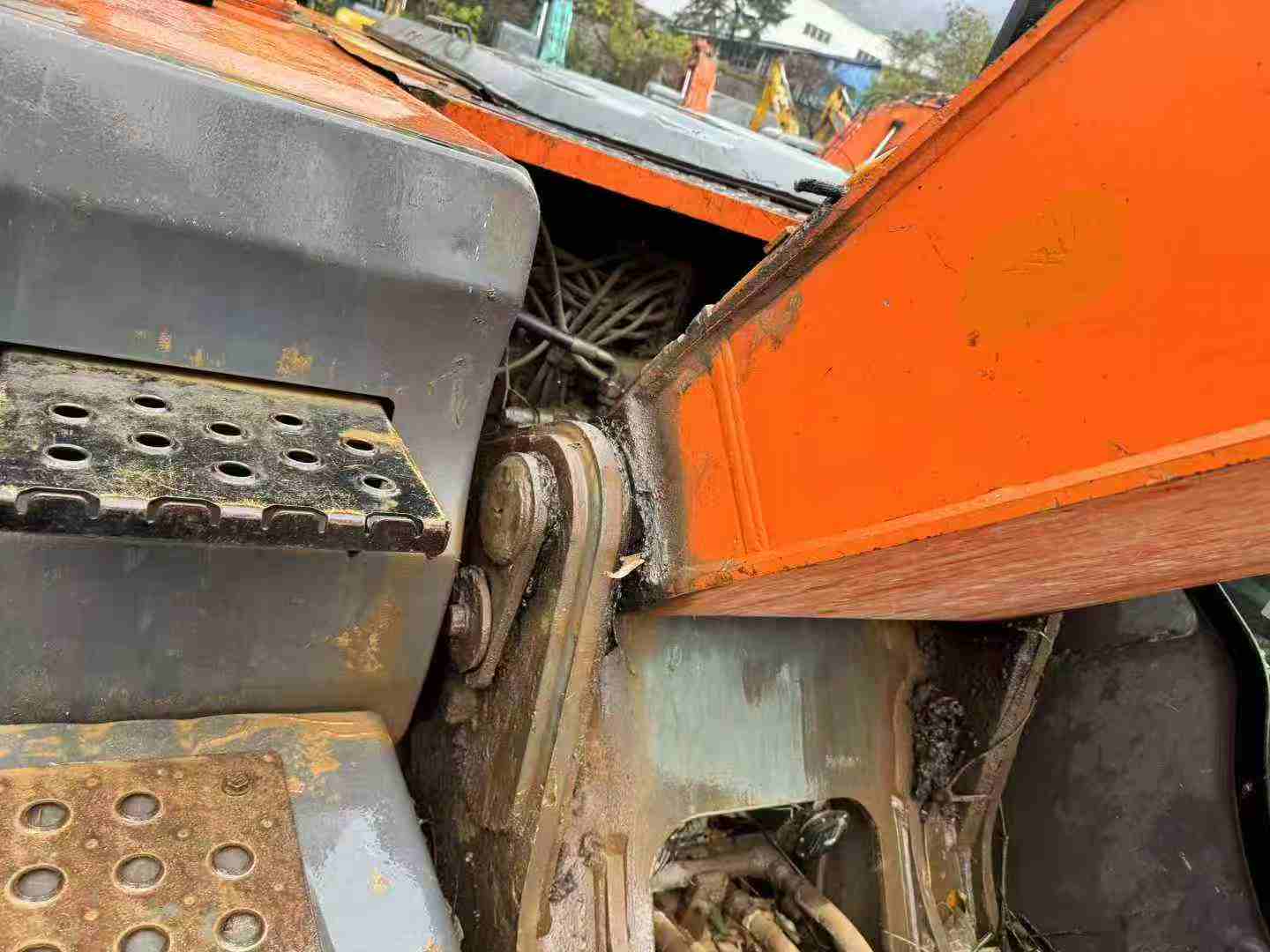 Used Hitachi ZAXIS200 Excavator 2010 Model / 7