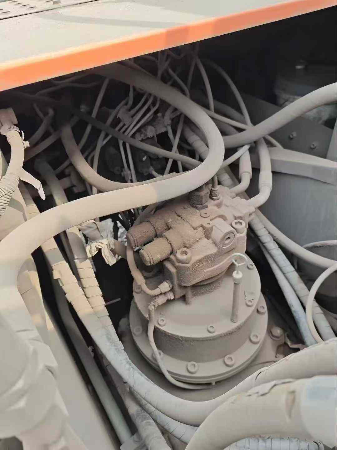 Used Hitachi ZX240-3 Excavator 2014 Model / 3