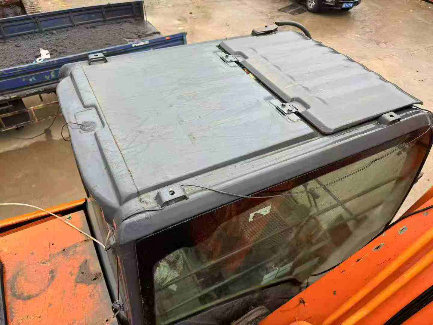 Used Hitachi ZAXIS200 Excavator 2010 Model / 6