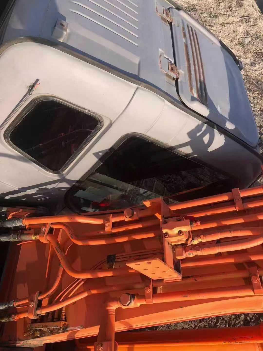 Used Hitachi ZAXIS200 Excavator 2006 Model / 3