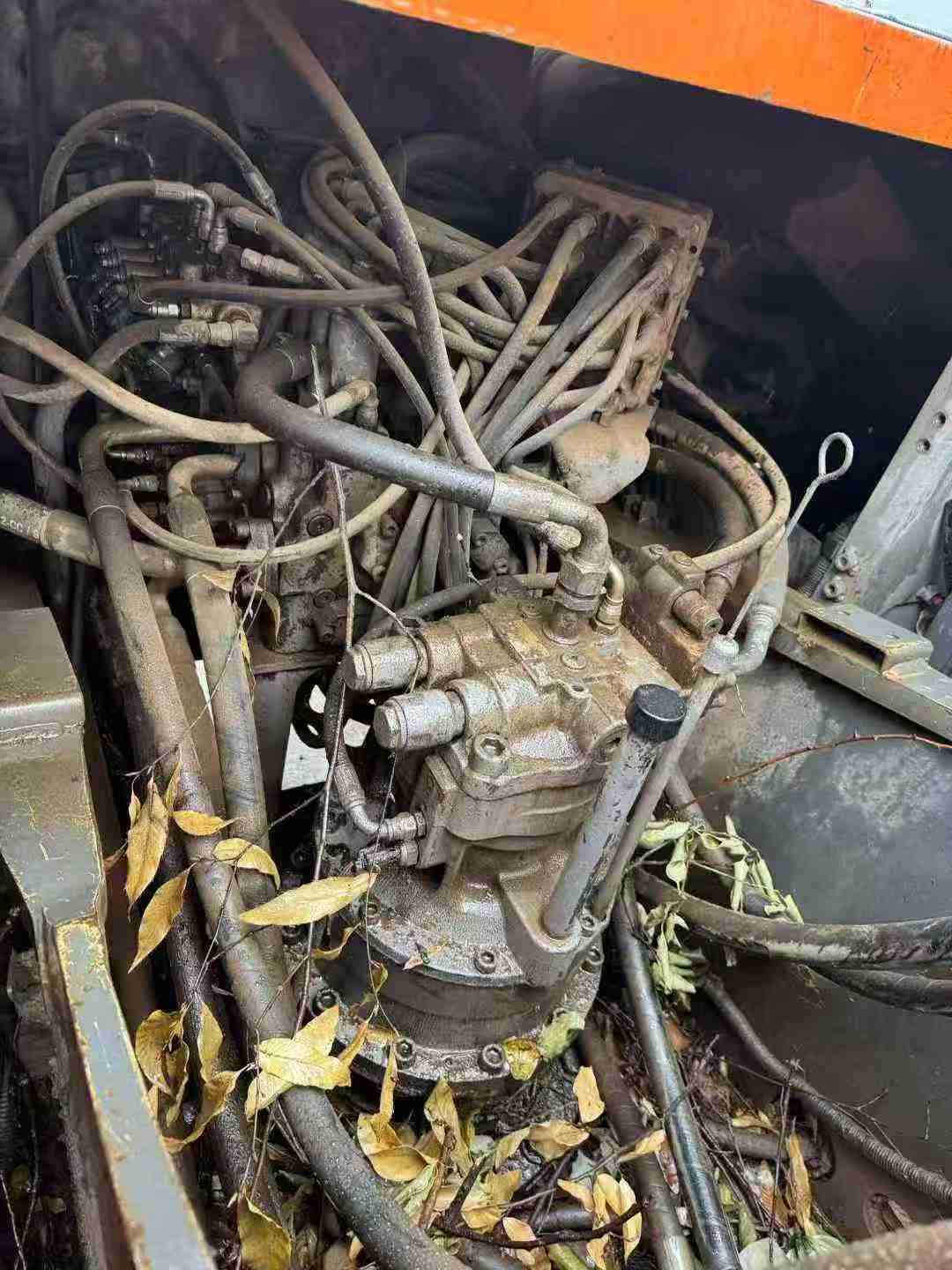 Used Hitachi ZAXIS200 Excavator 2010 Model / 4