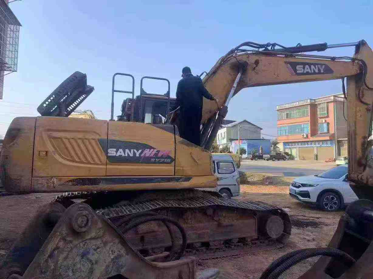 Used Sany SY215ACE Excavator 2015 Model / 3