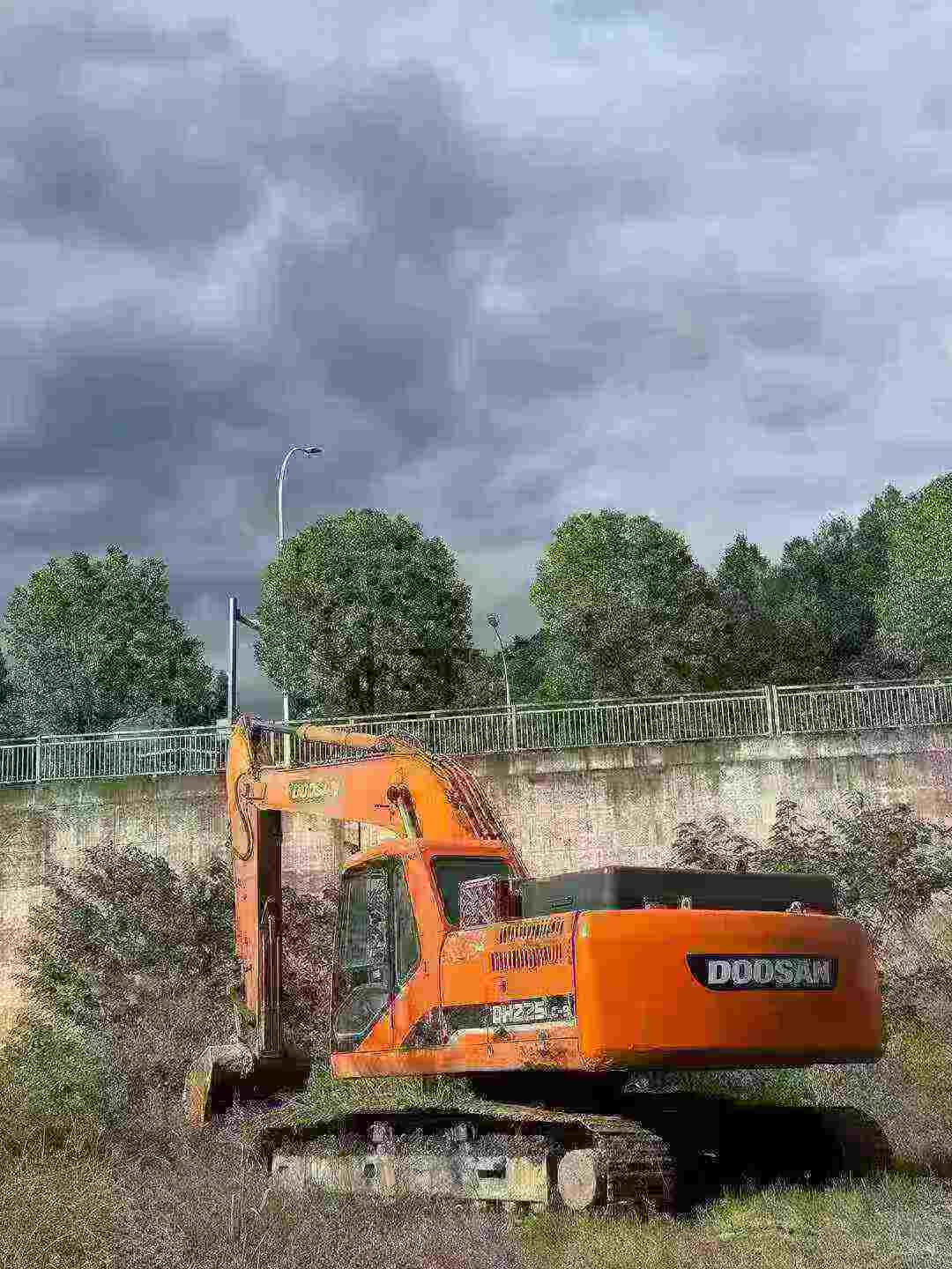 Used Doosan DH220 Excavator 2015 Model