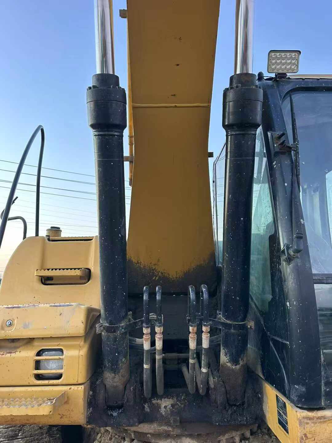 Used Caterpillar 320D Excavator 2010 Model / 4