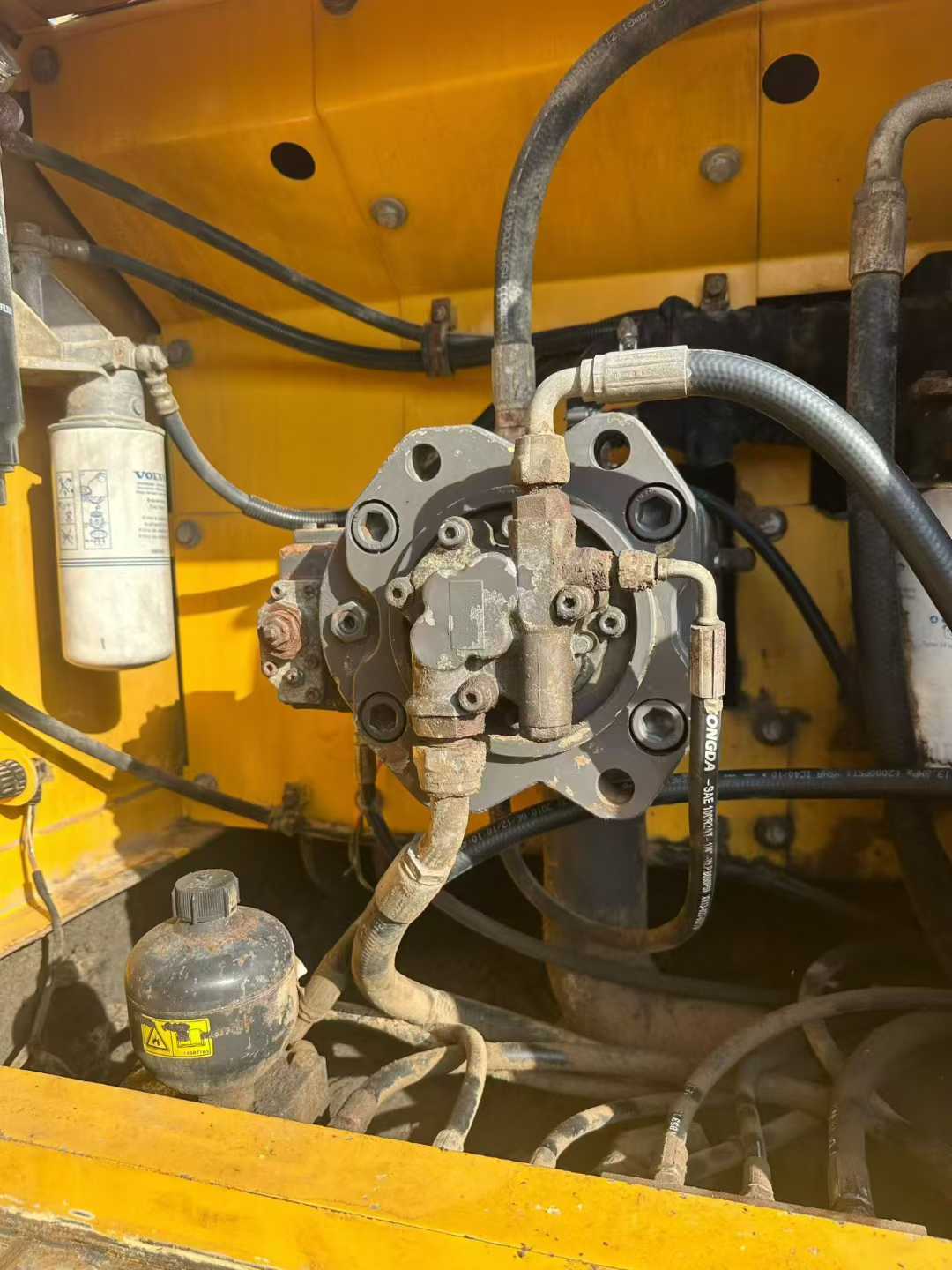 Used Volvo EW210C Excavator 2011 Model / 5