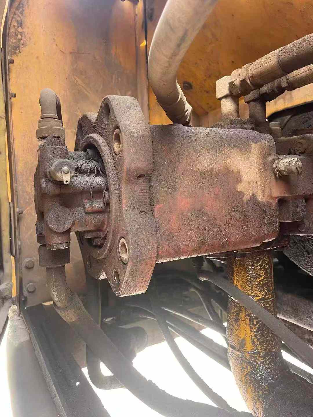 Used Hyundai R215-7 Excavator 2016 Model / 5