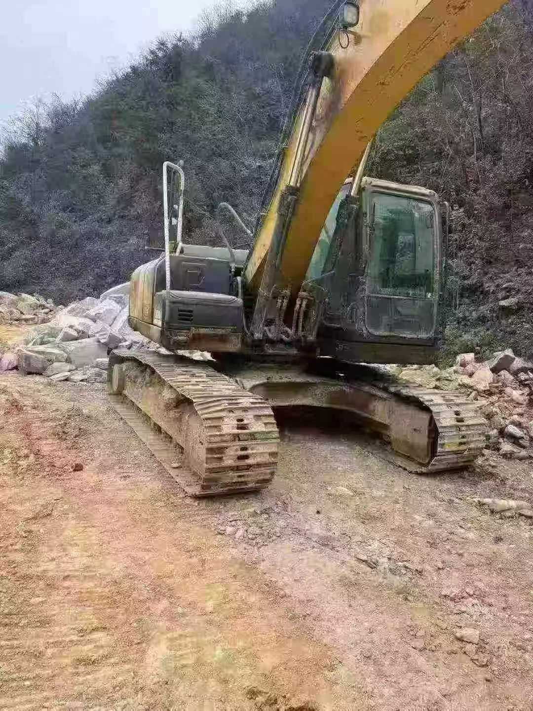 Used XCMG LW200 Excavator 2022 Model / 4