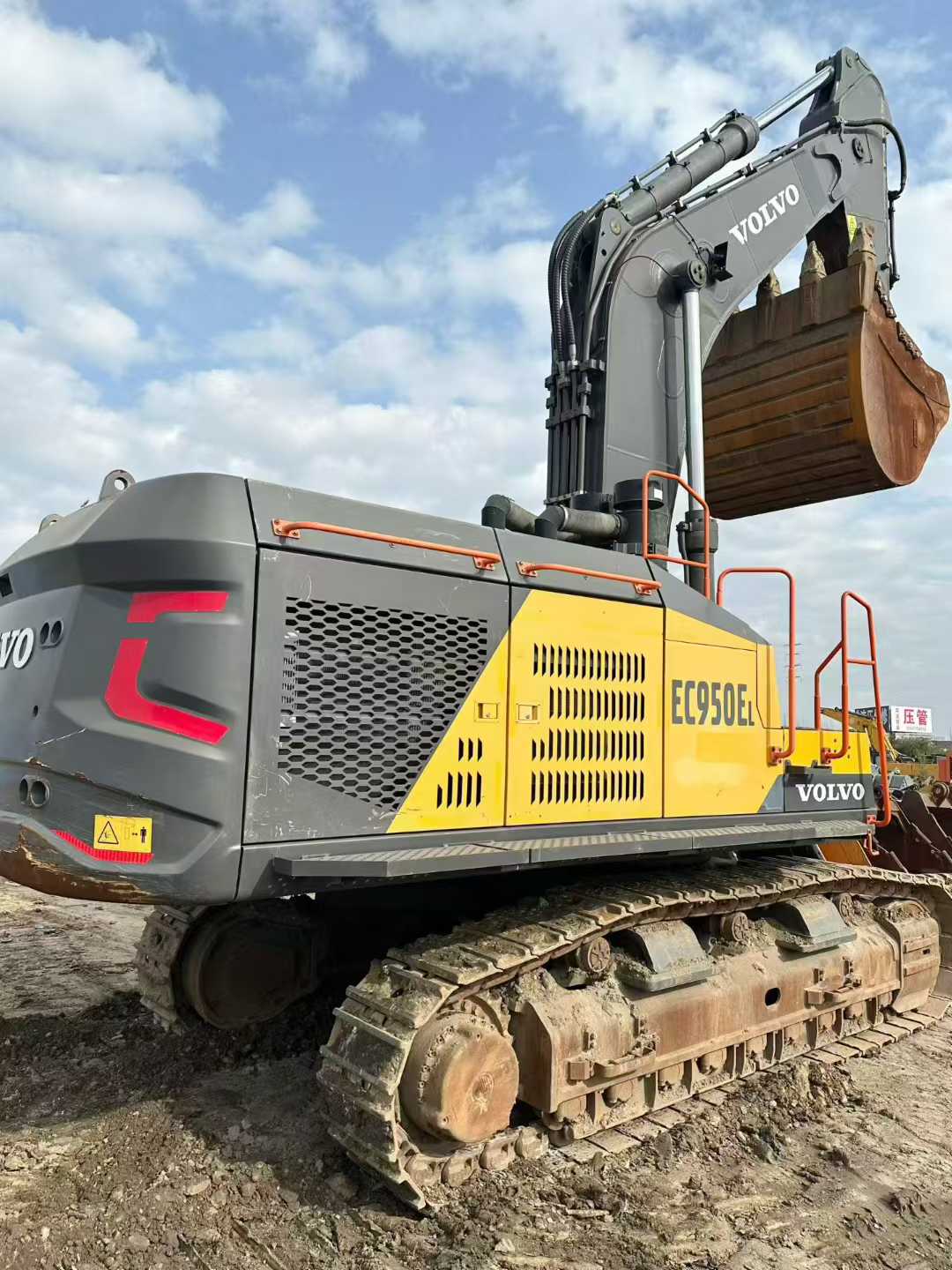 Used Volvo EW50 Excavator 2016 Model / 3