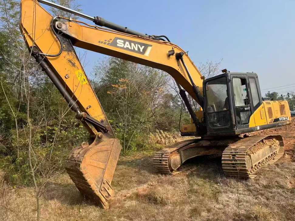 Used Sany SY215C-9 Excavator 2016 Model / 3