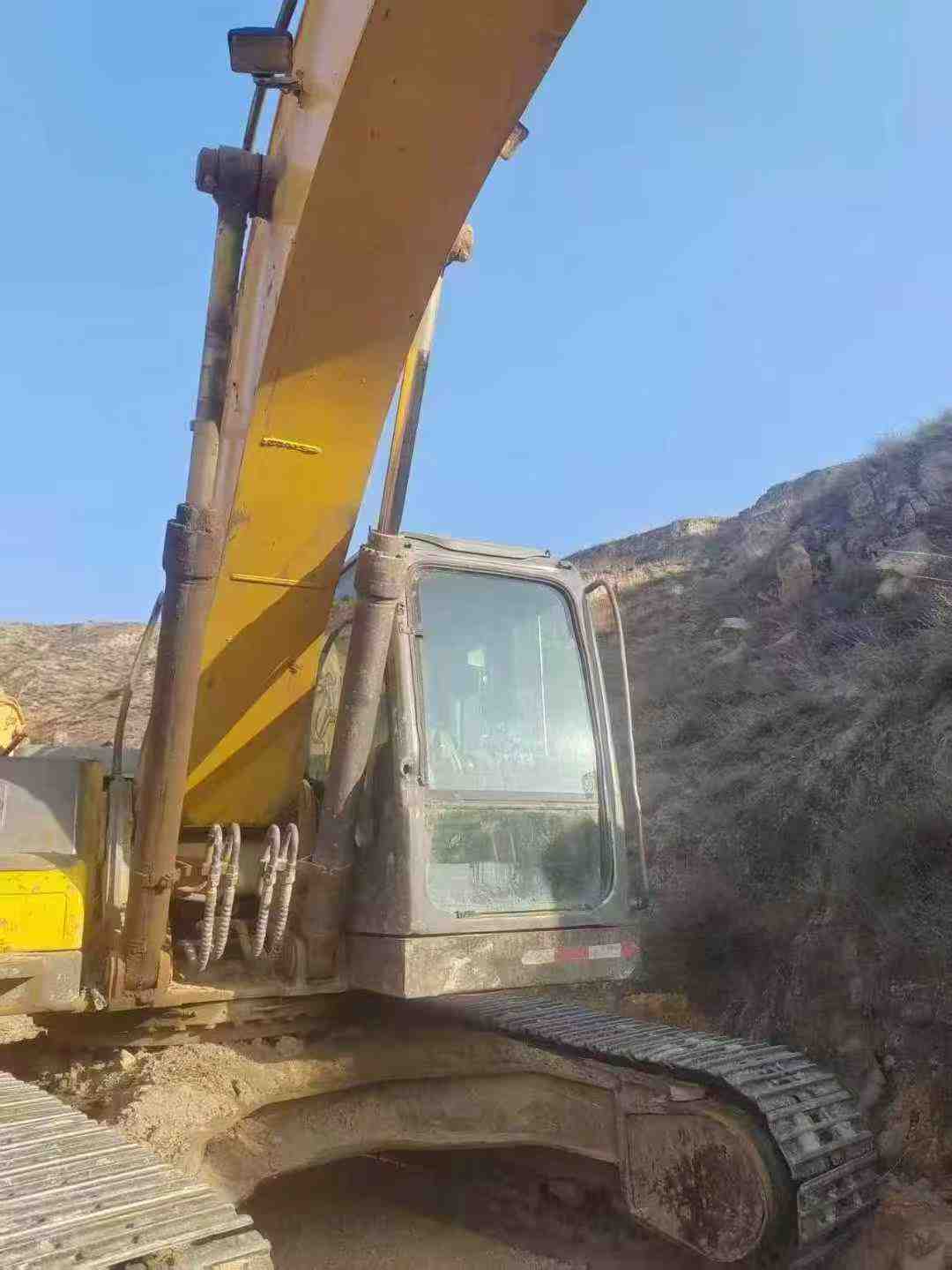Used XCMG XE265D Excavator 2014 Model / 8