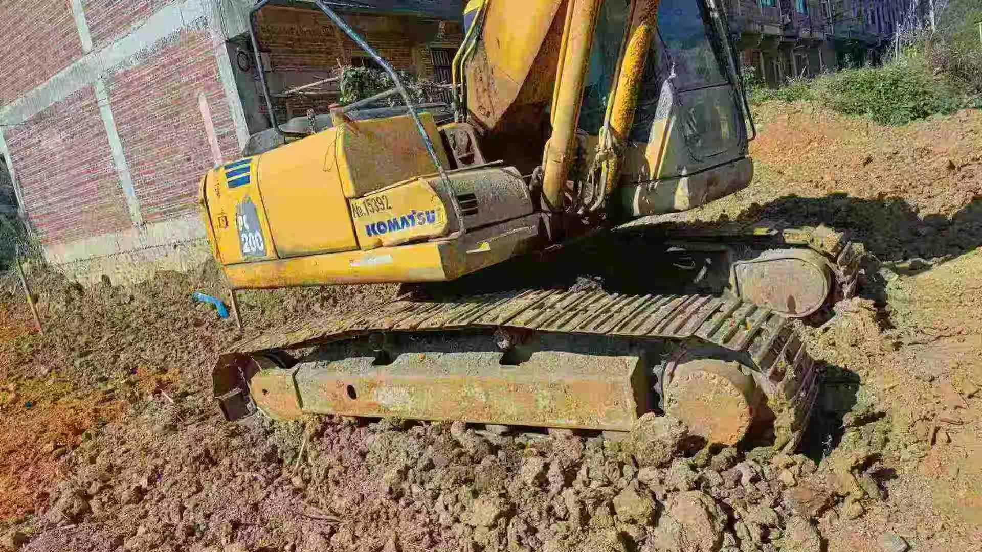 Used Komatsu PW200-7 Excavator 2016 Model / 3