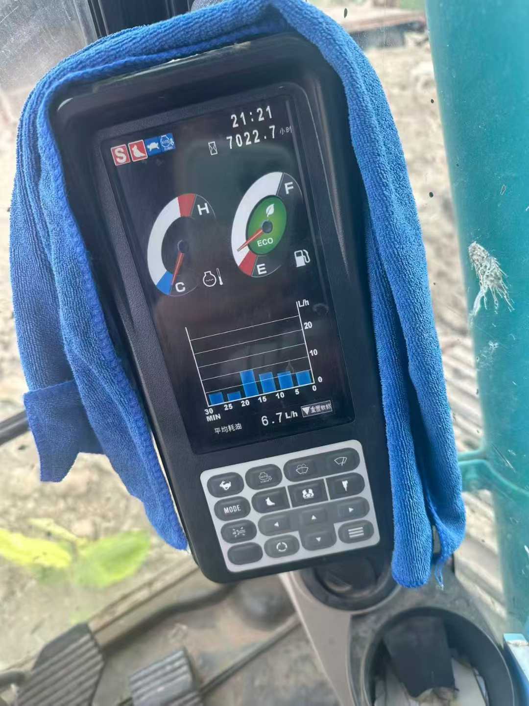 Used Kobelco SK210 Excavator 2016 Model / 4