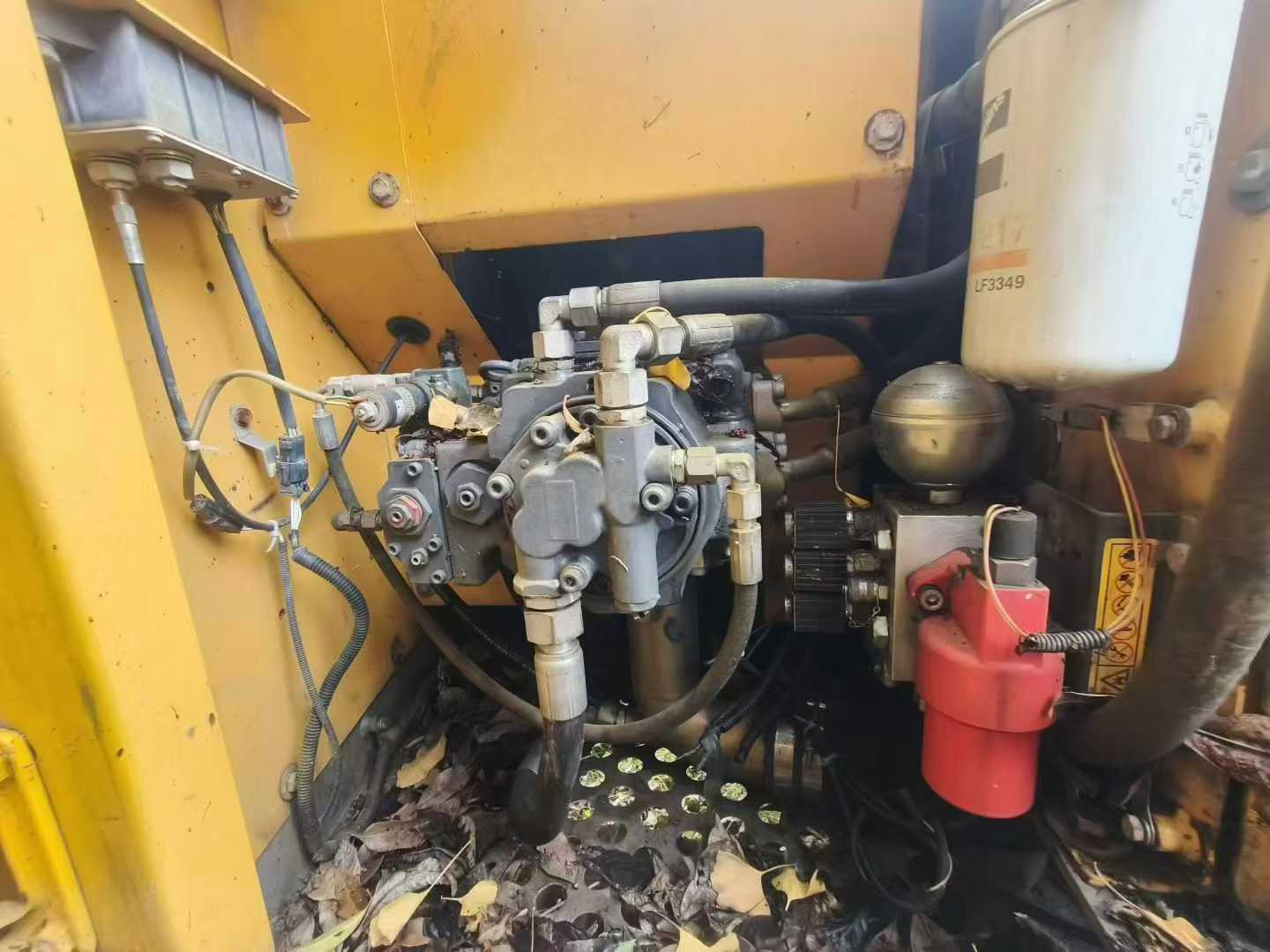 Used XCMG XE150 Excavator 2013 Model / 3