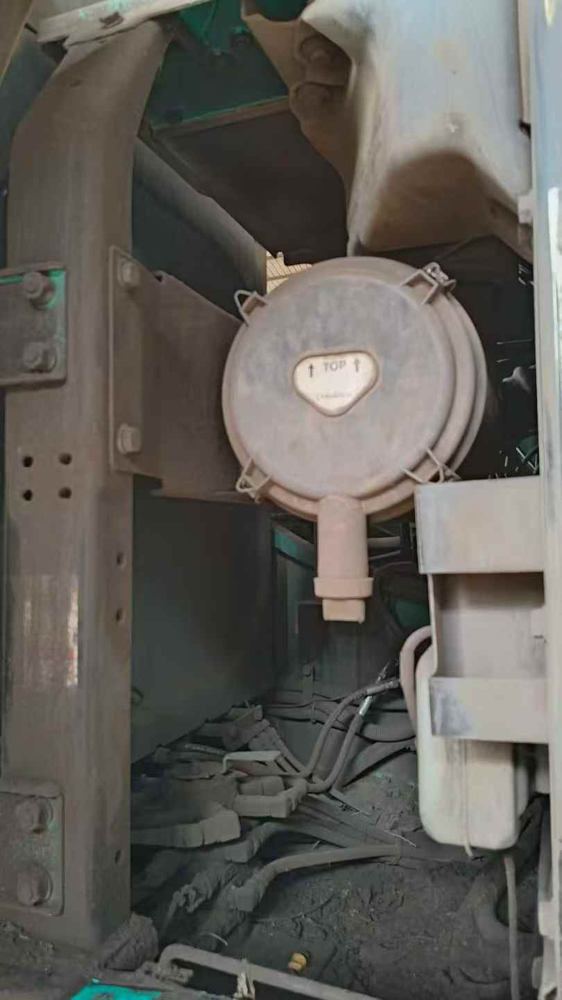 Used Kobelco SK200 Excavator 2016 Model / 9