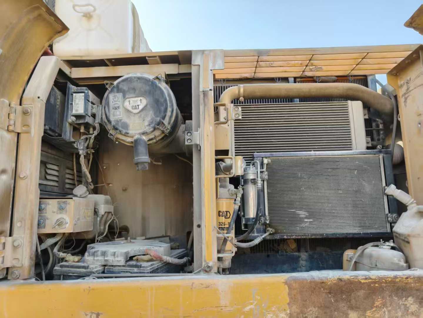 Used Caterpillar 320D Excavator 2011 Model / 9