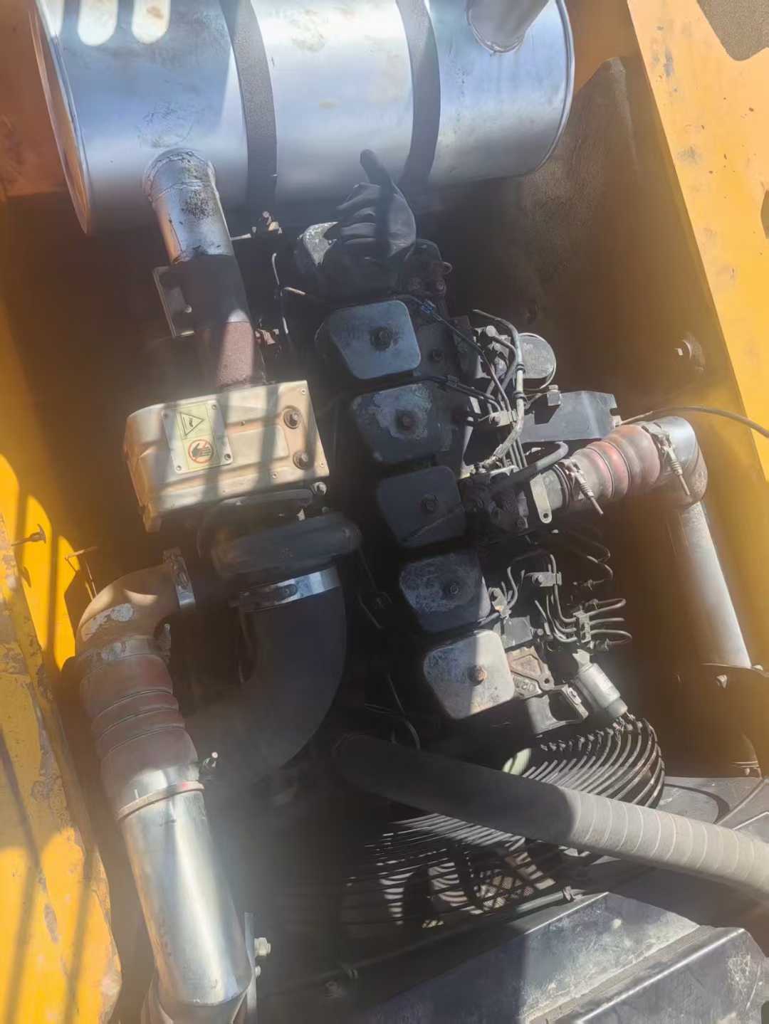 Used Hyundai R225-7 Excavator 2011 Model / 4