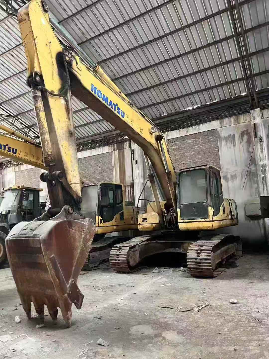 Used Komatsu PW220-7 Excavator 2016 Model