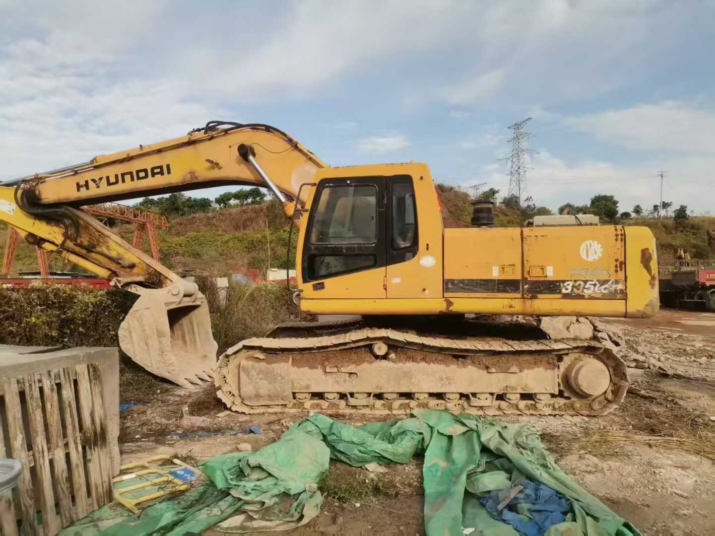 Used Hyundai R305LVS Excavator 2016 Model