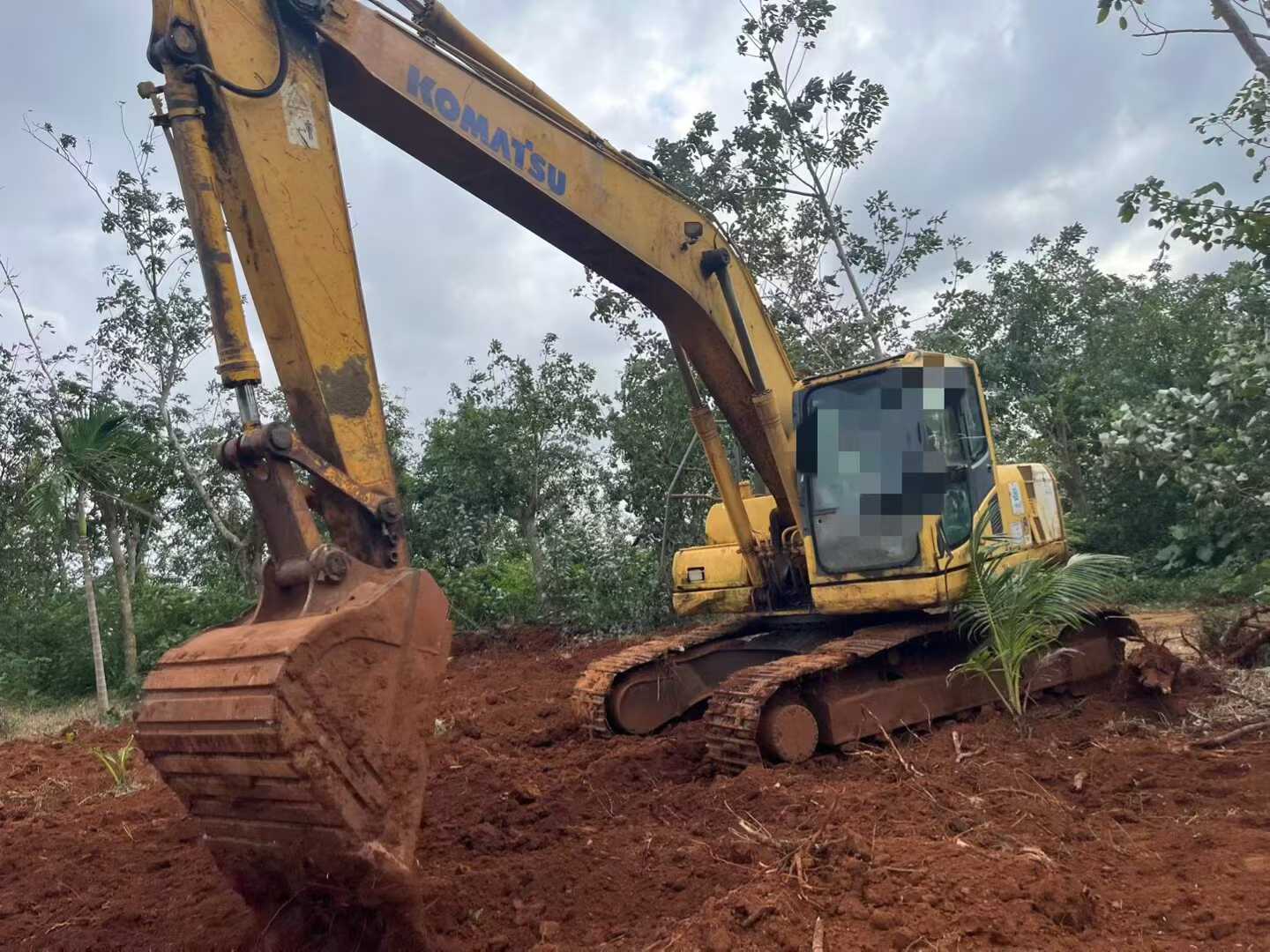 Used Komatsu PC200-8 Excavator 2016 Model / 2