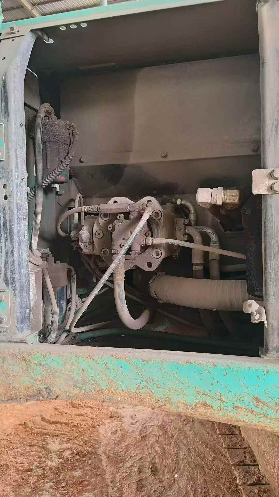 Used Kobelco SK200 Excavator 2016 Model / 8