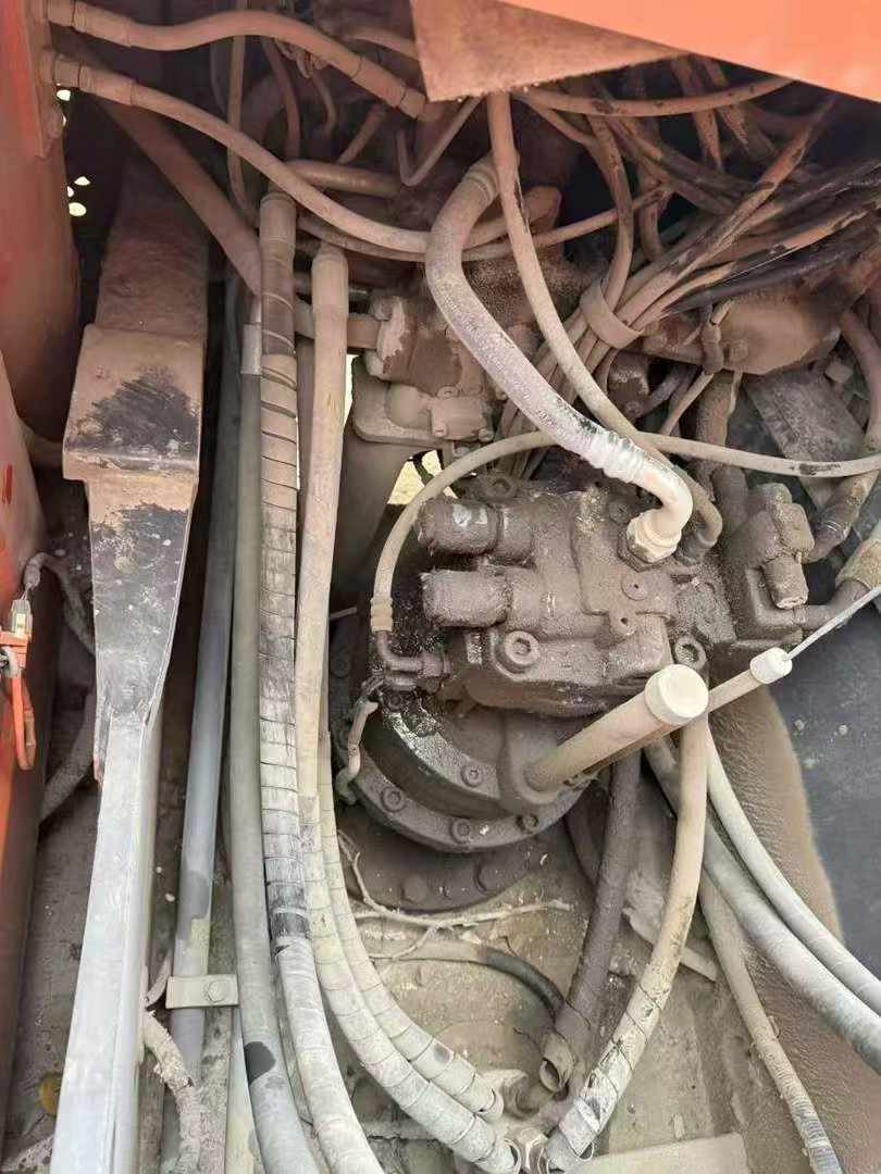 Used Hitachi ZAXIS200 Excavator 2017 Model / 7