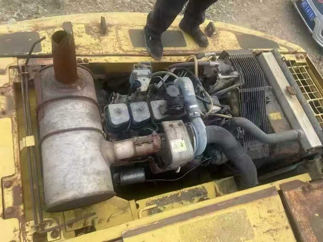 Used Komatsu PC200-6 Excavator 2016 Model / 6