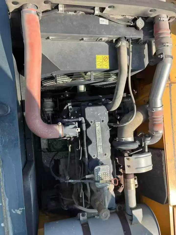 Used Hyundai R215VSN Excavator 2018 Model / 7