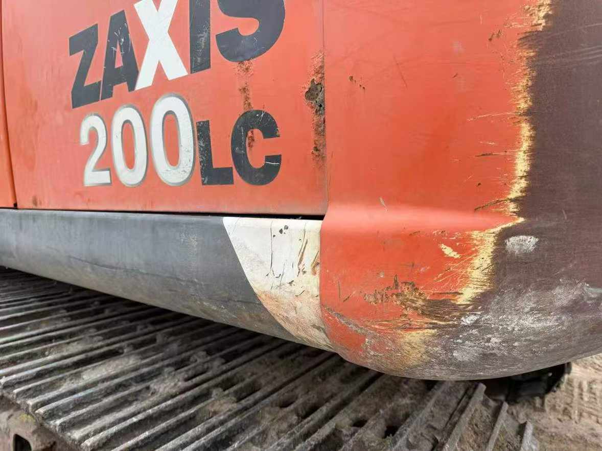 Used Hitachi ZAXIS200 Excavator 2017 Model / 8