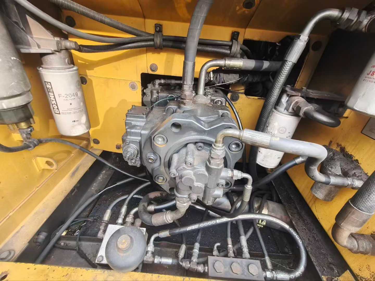 Used Volvo EW210C Excavator 2013 Model / 5