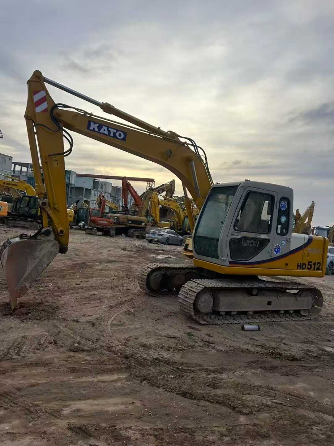 Used Kato HD510 Excavator 2016 Model / 3