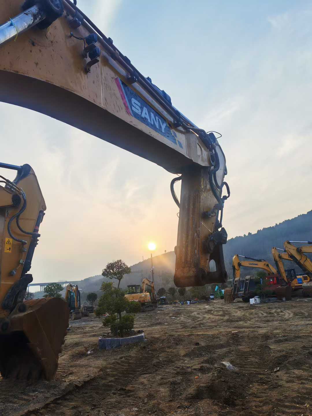 Used Sany SY650H Excavator 2021 Model / 3