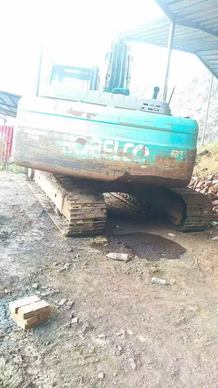 Used Kobelco SK200 Excavator 2016 Model / 3