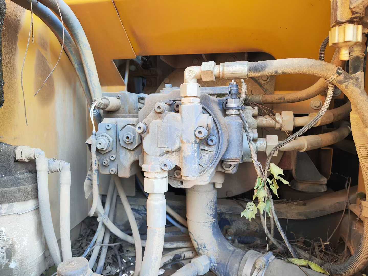 Used XCMG XE135GA Excavator 2021 Model / 3