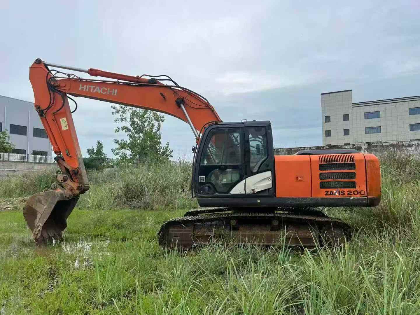 Used Hitachi ZAXIS200 Excavator 2014 Model