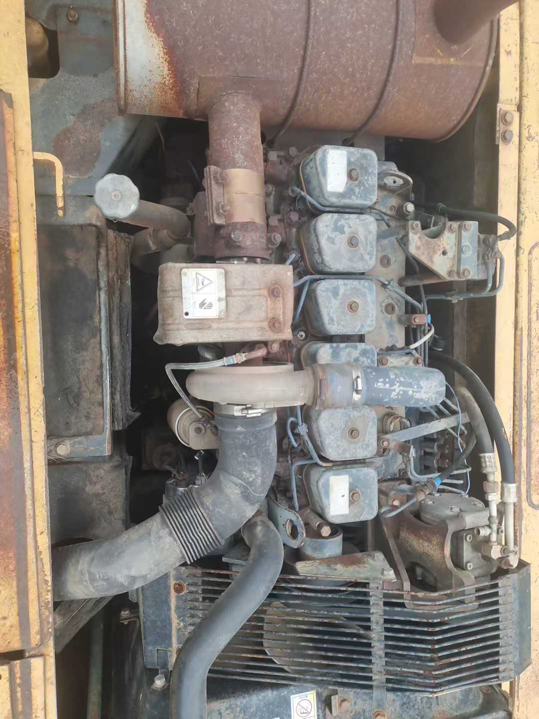 Used Komatsu PC200-6E Excavator 2016 Model / 3