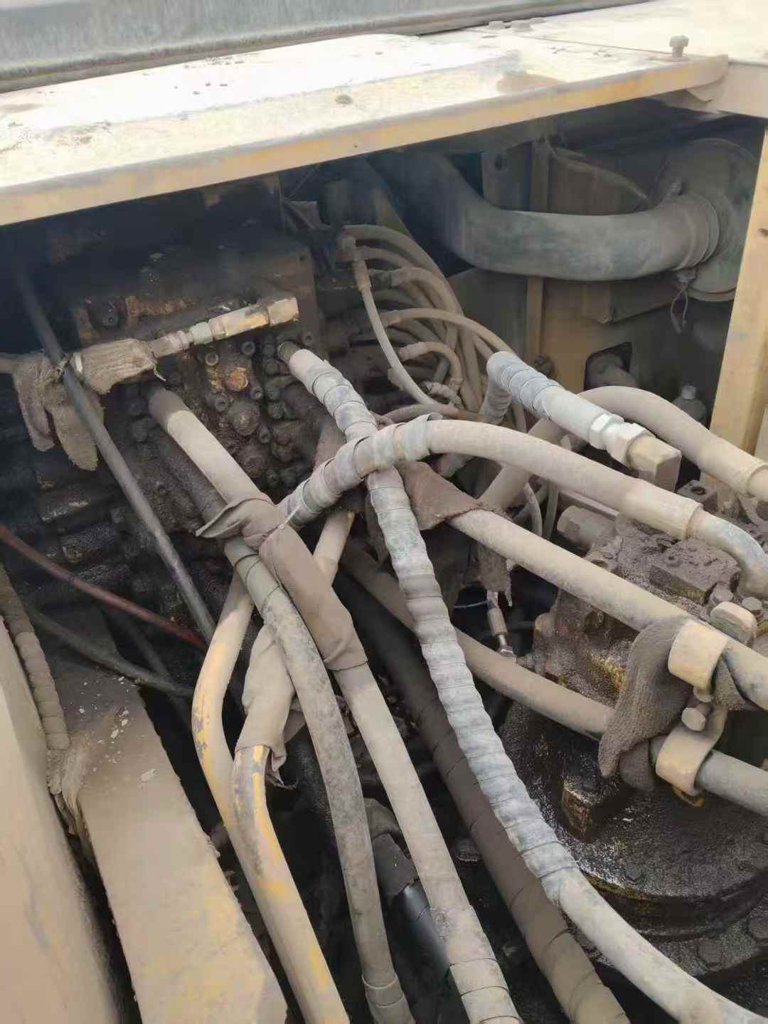 Used Komatsu PW200-7 Excavator 2016 Model / 4