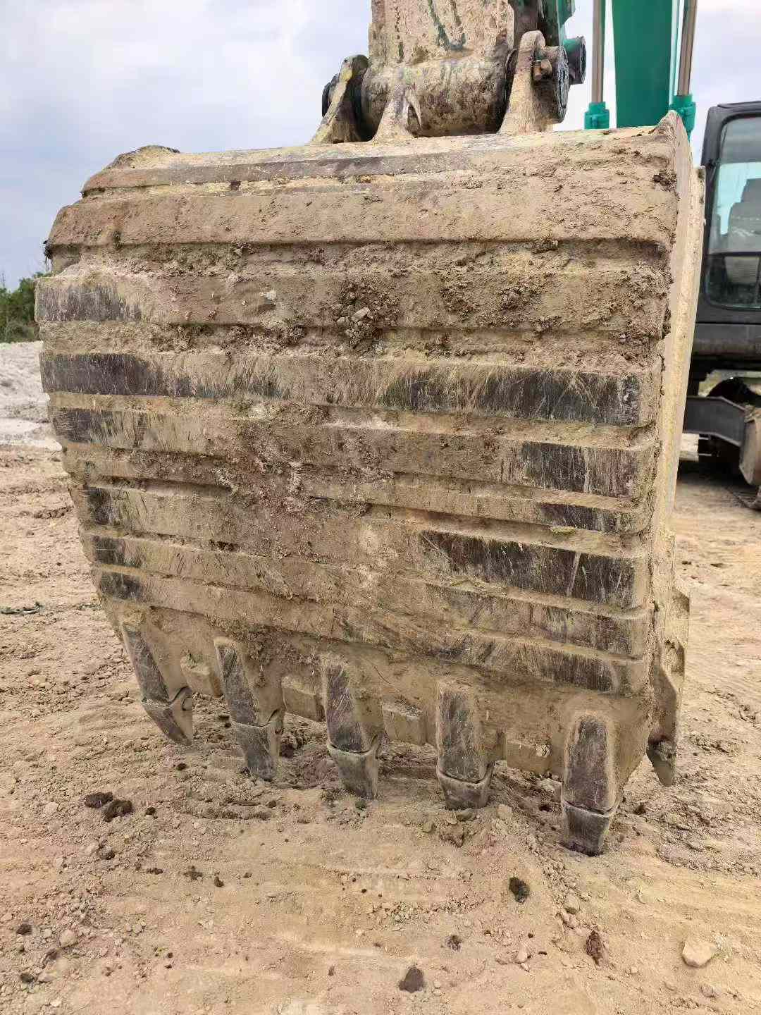 Used Kobelco SK200 Excavator 2016 Model / 5