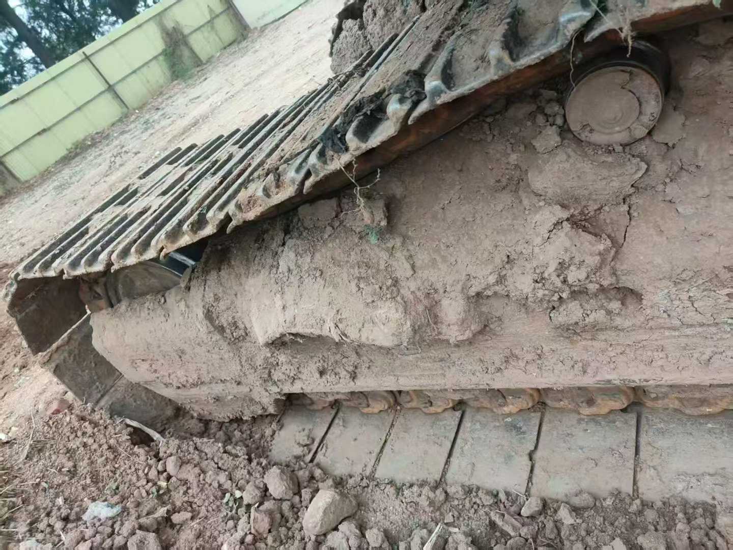 Used Hitachi ZX210H Excavator 2013 Model / 9