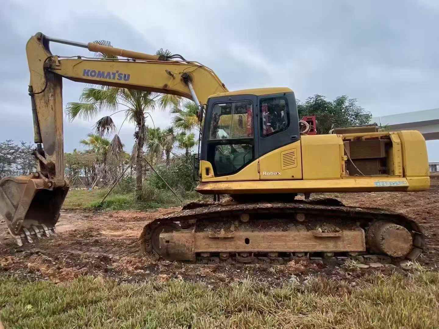 Used Komatsu PC70-7 Excavator 2016 Model / 3